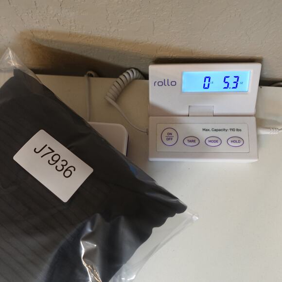 Reformation Top Womens Large NWT Livvy in Black Peasant Lace Detail V-Neck Puff - Picture 12 of 12